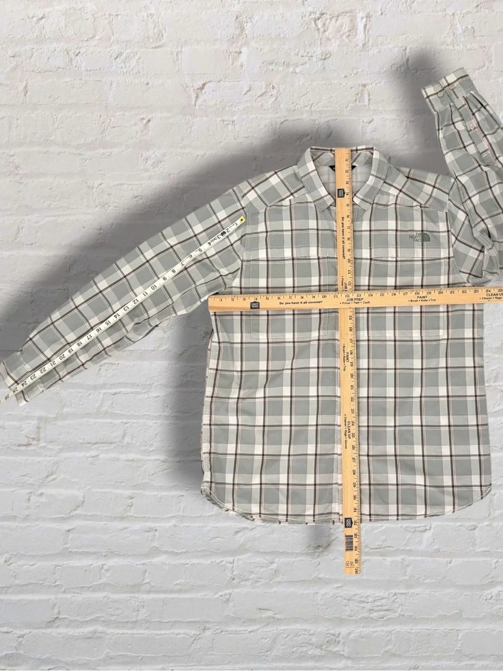 The North Face Traverse Men M Sage Green Plaid Vented Hiking Shirt